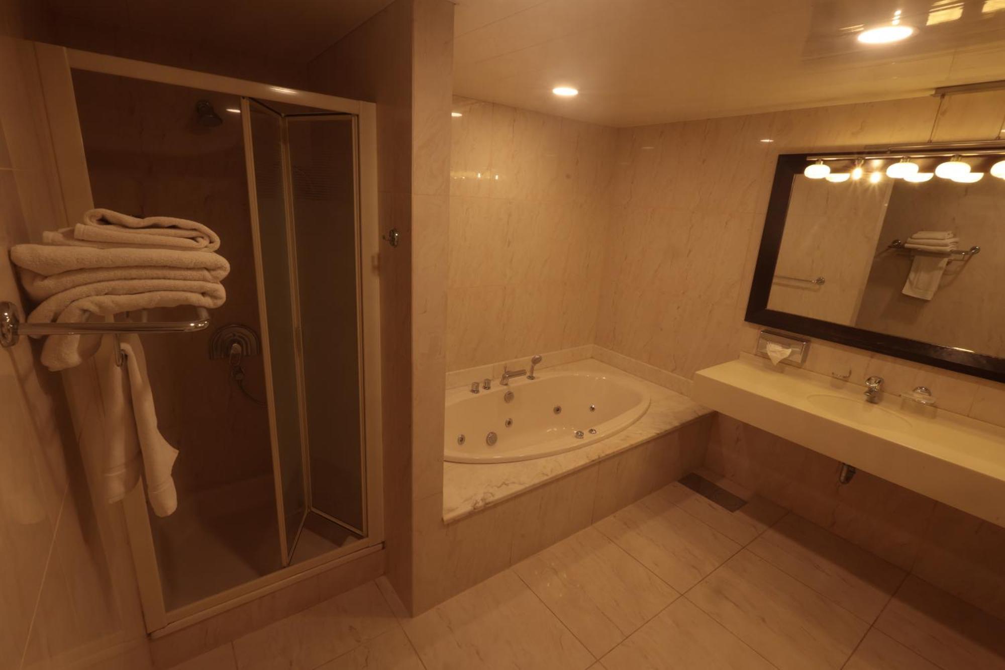 Monteverde Hotel Beit Mery Ngoại thất bức ảnh