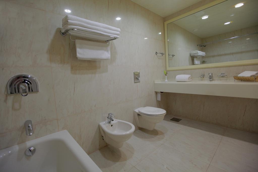 Monteverde Hotel Beit Mery Ngoại thất bức ảnh